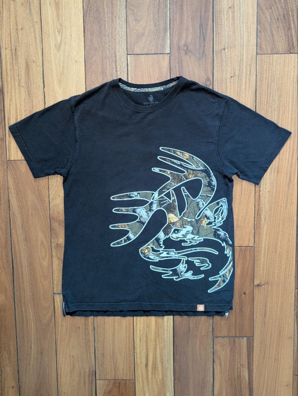 Legendary Whitetails Retro Streetwear T-shirt (L)